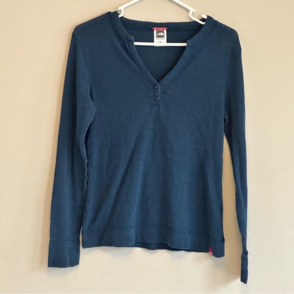 The North Face Tops - North Face Medium Blue Long Sleeve Thermal Knit Top Gorpcore‎ Cabincore Outdoor